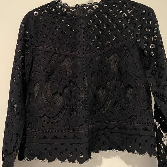 New with tags Lovers&Friends lace top - Picture 2 of 4